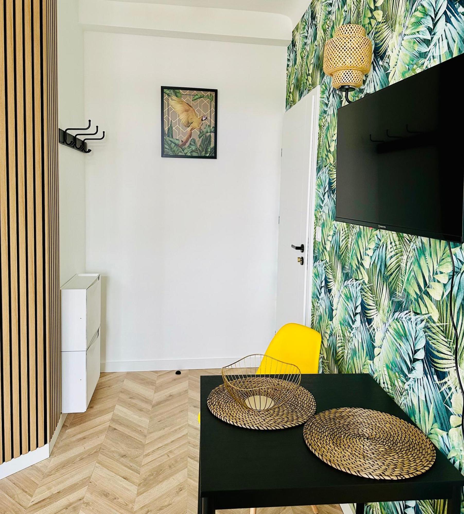 Olivia Apartments - Sloneczny Apartament W Centrum Warszawy, Plac Unii Lubelskiej, Lazienki Krolewskie, Pole Mokotowskie Warszawa Exteriör bild